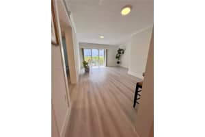 290 Sunrise Dr 1-h, Key Biscayne