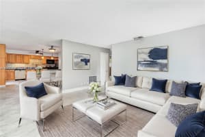 735 Ne 38th St, Oakland Park 735 Ne 38th St, Oakland Park