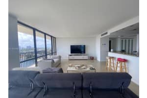 2017 S Ocean Dr 1502, Hallandale Beach