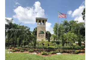 200 W Palm Cir W 107, Pembroke Pines