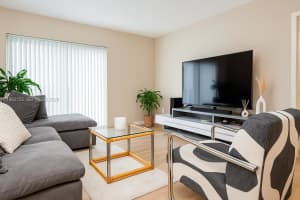 400 Kings Point Dr 408, Sunny Isles Beach