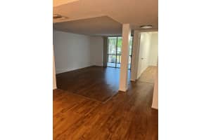 3660 Inverrary Dr 2i, Lauderhill