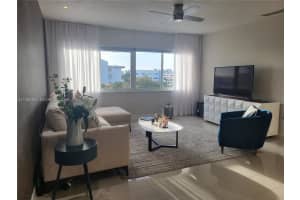 1020 94th St 502, Bay Harbor Islands