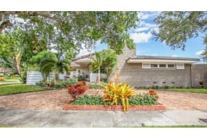 8651 Ne 10th Ct, Miami