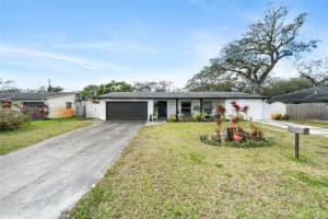 1040 Sw 66th Ave, Pembroke Pines