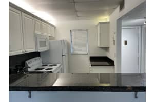 220 Sw 9th Ave 417, Hallandale Beach