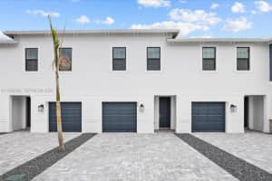 288 Sw Sally Way 288, Stuart