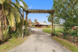 850 Old Us Highway 27, South Bay