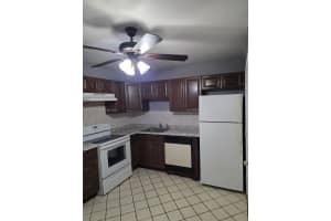 2061 Nw 47th Ter 111, Lauderhill