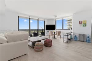 121 Ne 34th St 2109, Miami