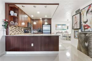 7100 Nw 17th St 210, Plantation