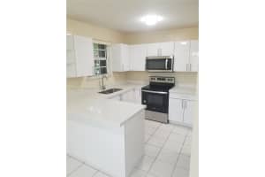 170 Ne 142nd St 3, Miami