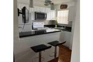 8305 Sunrise Lakes Blvd 103, Sunrise