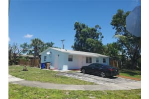 831 Sw 14th Ct, Deerfield Beach