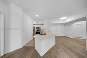9172 Collins Ave 212, Surfside