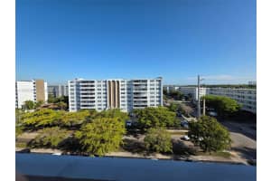 319 Ne 14th Ave 702, Hallandale Beach