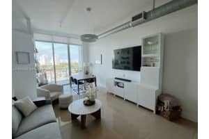 3029 Ne 188th St 822, Aventura