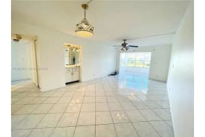 9370 Sw 8th St 423, Boca Raton