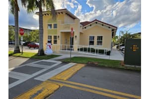290 Nw 109th Ave 107, Miami