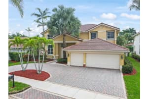 1646 Victoria Pointe Ln, Weston