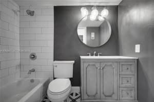 3100 W Rolling Hills Cir 403, Davie