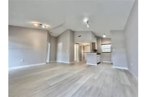 2811 N Oakland Forest Dr 306, Oakland Park