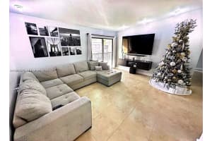 9729 Hammocks Blvd 207e, Miami