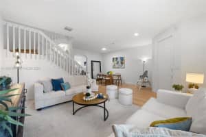 9380 W 33rd Ln, Hialeah 9380 W 33rd Ln, Hialeah