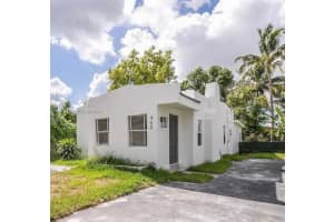 460 Nw 82nd Ter, Miami