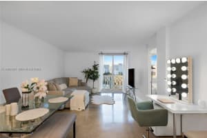 1020 Meridian Ave 816, Miami Beach