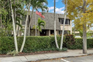 2132 Ne 171st St, North Miami Beach