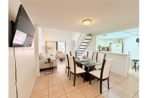 10233 Nw 9 St 206-1, Miami