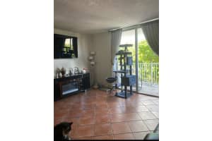 1801 S Treasure Dr 414, North Bay Village