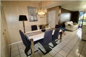 9440 Fontainebleau Blvd 503, Miami