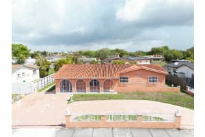 2791 Village Green Dr, Miami
