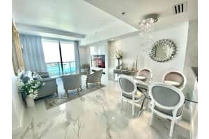 253 Ne 2nd St 2703, Miami