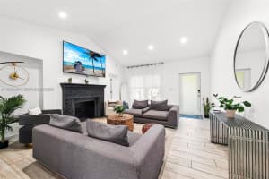 232 Nw 59th St, Miami