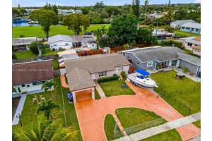 1820 N 27th Ave, Hollywood