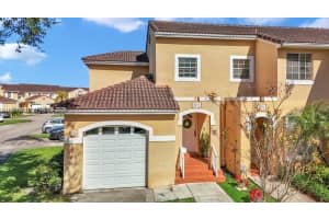 14817 Balgowan Rd 201-5, Miami Lakes