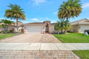 1531 Sw 194th Ter, Pembroke Pines