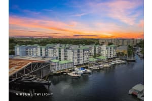 2475 Nw 16th St Rd 211, Miami