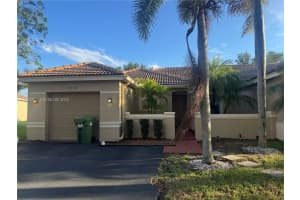 1918 Andromeda Ln 1918, Weston