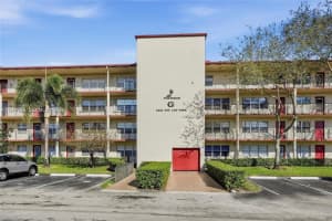 1551 Sw 135th Ter 111g, Pembroke Pines