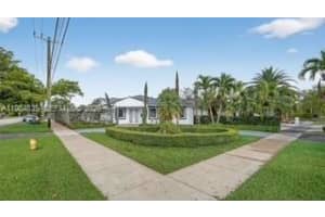 588 Mokena Dr, Miami Springs