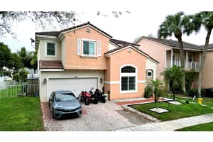 7500 Nw 19th Dr, Pembroke Pines