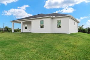 1027 Kirkwood St, Lehigh Acres