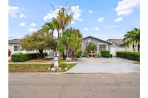 13811 Sw 14th St, Miami 13811 Sw 14th St, Miami