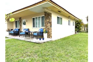 3900 Sw 67th Ave, Miami