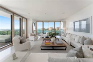 800 S Pointe Dr 901, Miami Beach