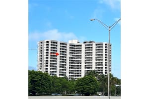 3300 Ne 191st St 1711, Aventura